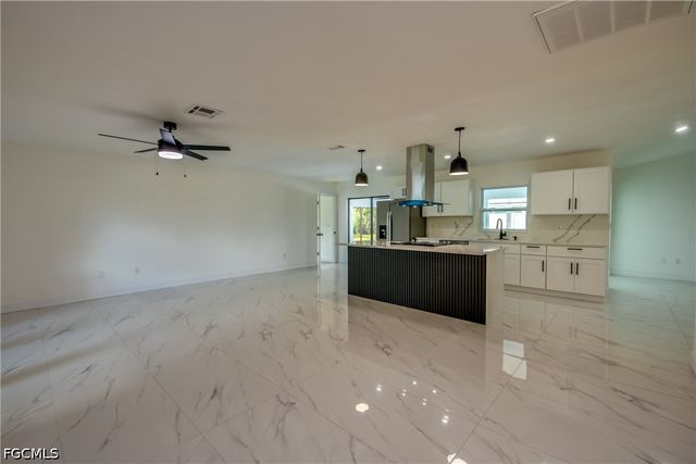 1124 NW 1st PL, Cape Coral, FL 33993
