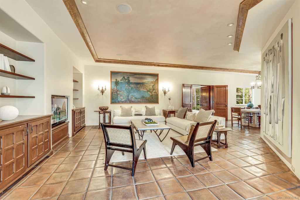 Image 39 of property listing at 1205 Muirlands Dr, La Jolla, CA 92037