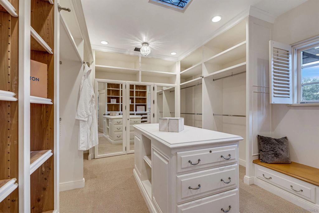 Image 57 of property listing at 1205 Muirlands Dr, La Jolla, CA 92037