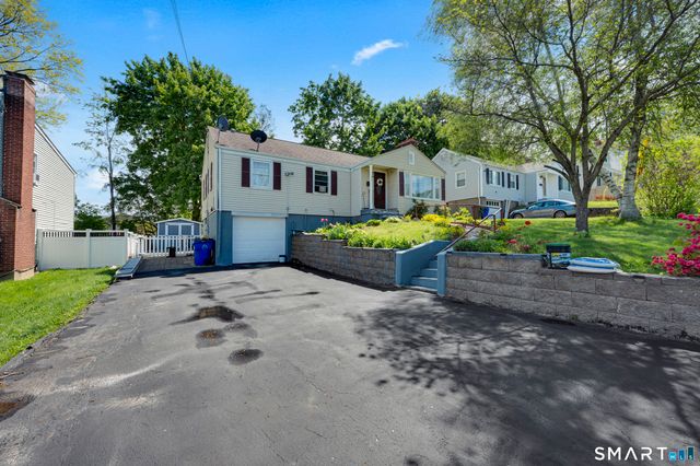 25 Crystal Street, Wethersfield, CT 06109