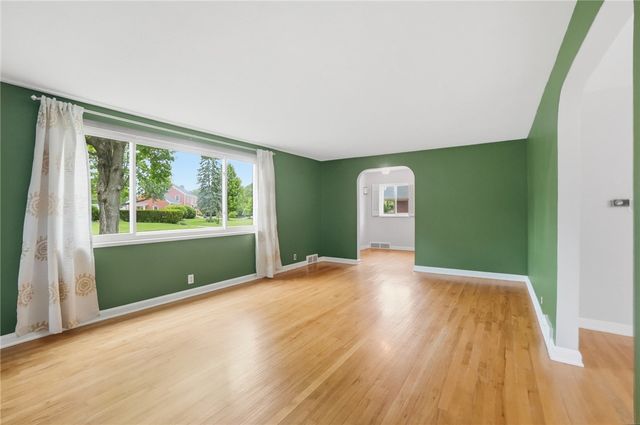 327 Ardmore Road, Springfield, OH 45504