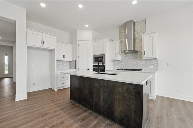 1612 NW 105th Street, Kansas City, MO 64155