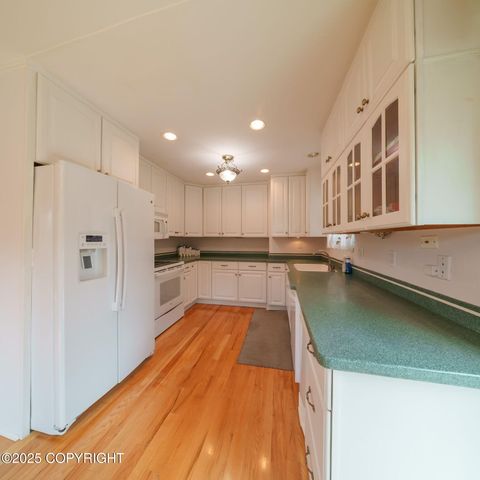 9843 E Chichagof Loop, Eagle River, AK 99577