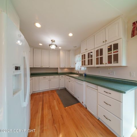 9843 E Chichagof Loop, Eagle River, AK 99577