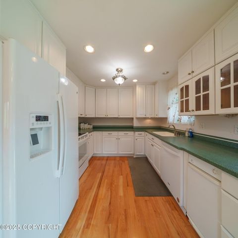 9843 E Chichagof Loop, Eagle River, AK 99577