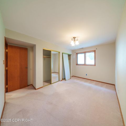 9843 E Chichagof Loop, Eagle River, AK 99577