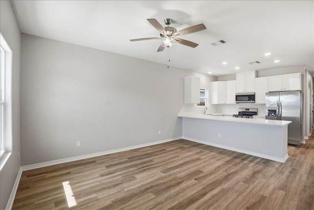 3027 Sabinas St, Corpus Christi, TX 78405