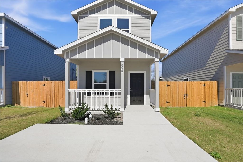 3027 Sabinas St, Corpus Christi, TX 78405