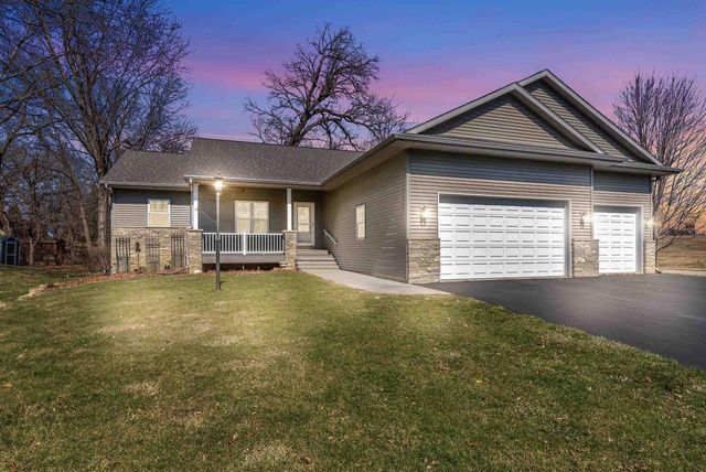 N7988 Elser Drive, Beaver Dam, WI 53916