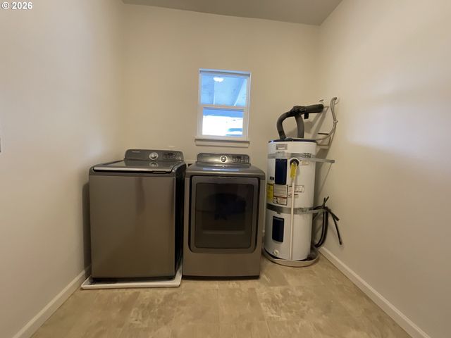 1310 GALES CREEK Rd, Forest Grove, OR 97116