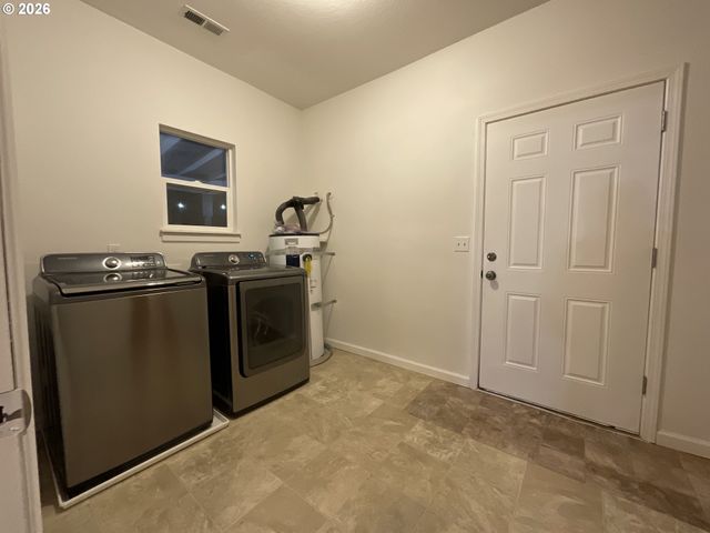 1310 GALES CREEK Rd, Forest Grove, OR 97116