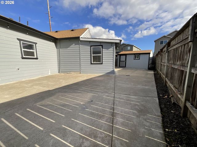 1310 GALES CREEK Rd, Forest Grove, OR 97116