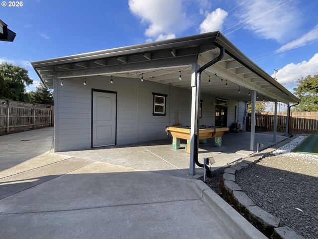 1310 GALES CREEK Rd, Forest Grove, OR 97116