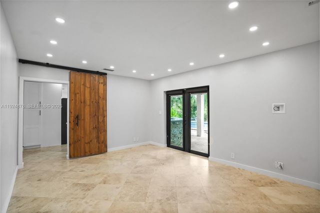 19911 SW 82nd Pl, Cutler Bay, FL 33189