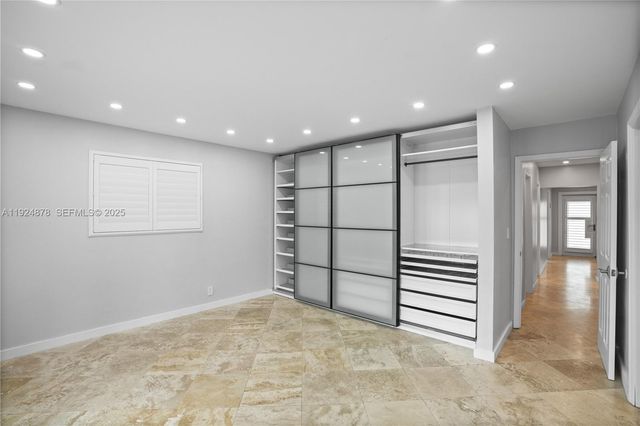 19911 SW 82nd Pl, Cutler Bay, FL 33189