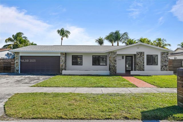 19911 SW 82nd Pl, Cutler Bay, FL 33189
