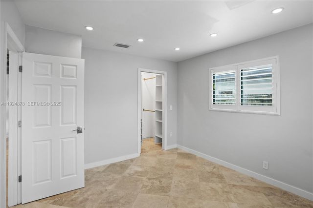 19911 SW 82nd Pl, Cutler Bay, FL 33189