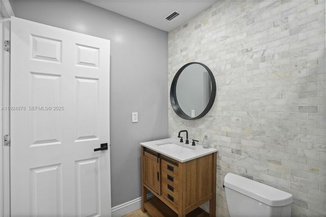 19911 SW 82nd Pl, Cutler Bay, FL 33189