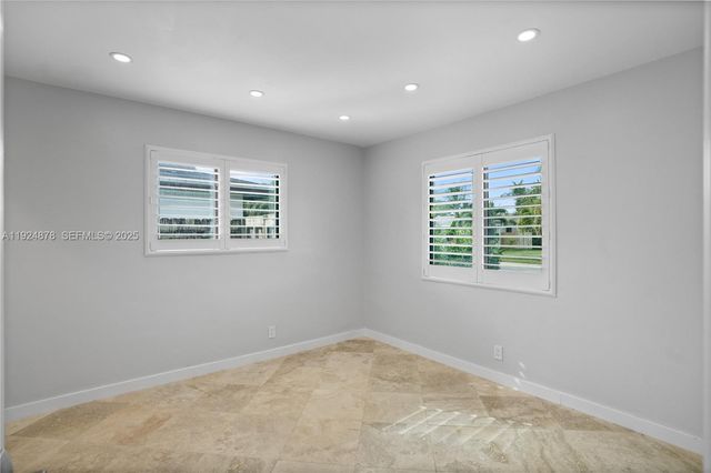 19911 SW 82nd Pl, Cutler Bay, FL 33189