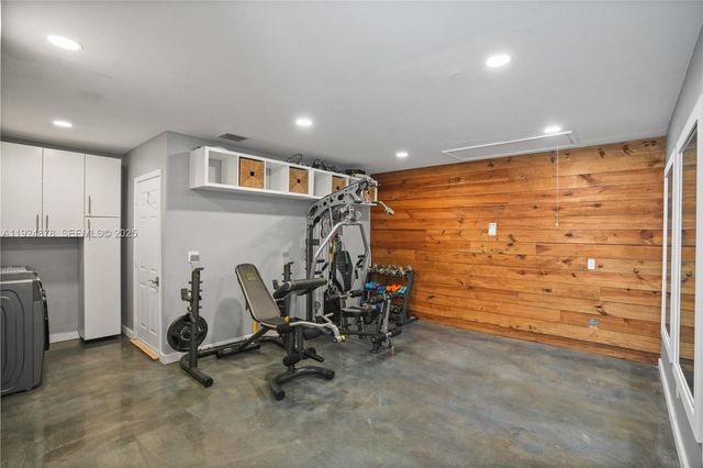 19911 SW 82nd Pl, Cutler Bay, FL 33189