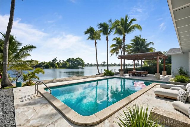 19911 SW 82nd Pl, Cutler Bay, FL 33189