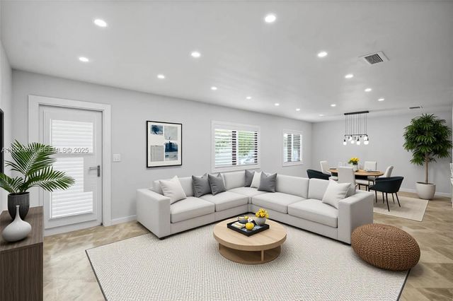 19911 SW 82nd Pl, Cutler Bay, FL 33189