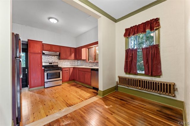 303 Barrington Road 5, Syracuse, NY 13214