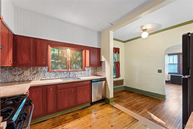 303 Barrington Road 5, Syracuse, NY 13214