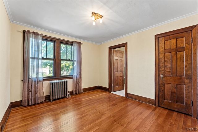 303 Barrington Road 5, Syracuse, NY 13214