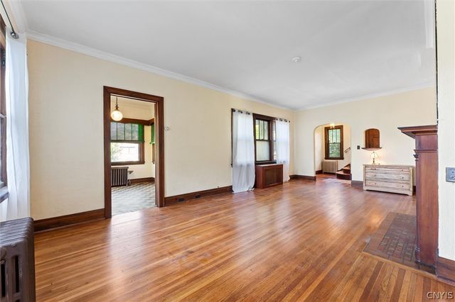 303 Barrington Road 5, Syracuse, NY 13214