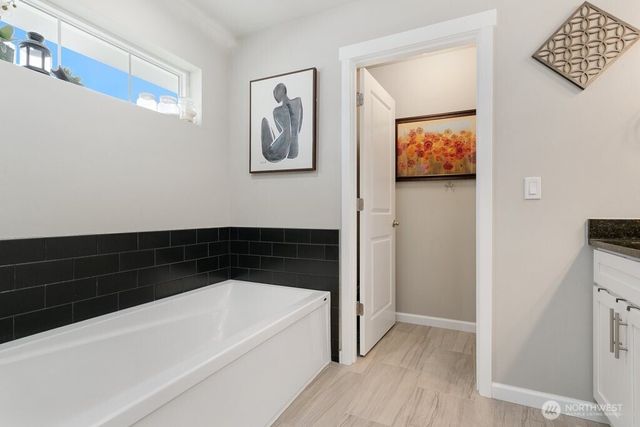3660 22nd Avenue NE, Olympia, WA 98506
