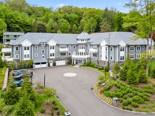 585 Main Street 2F, Armonk, NY 10504