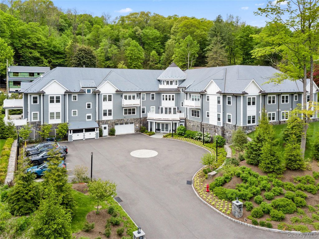585 Main Street 2F, Armonk, NY 10504