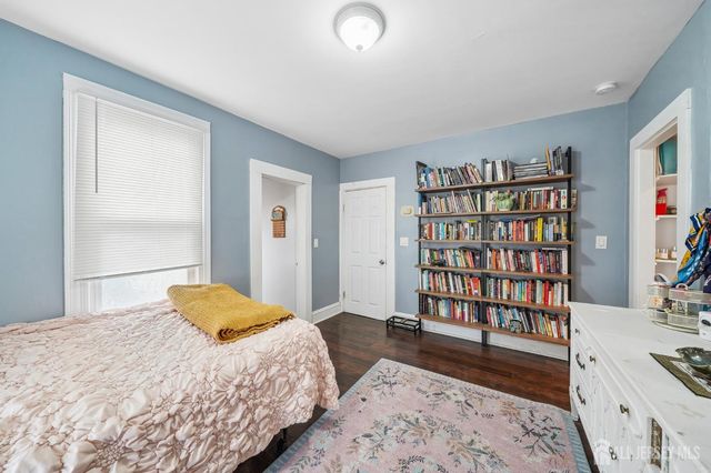 44 state Street, East Orange, NJ 07017