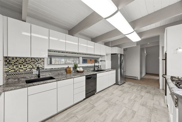 1945 30th St Dr SE, Cedar Rapids, IA 52403