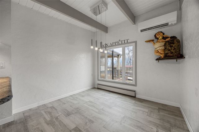 1945 30th St Dr SE, Cedar Rapids, IA 52403