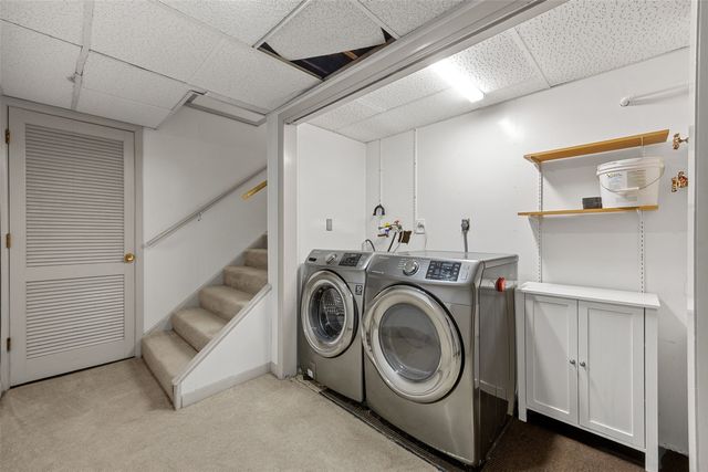 1945 30th St Dr SE, Cedar Rapids, IA 52403