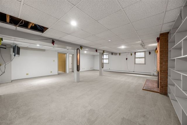 1945 30th St Dr SE, Cedar Rapids, IA 52403