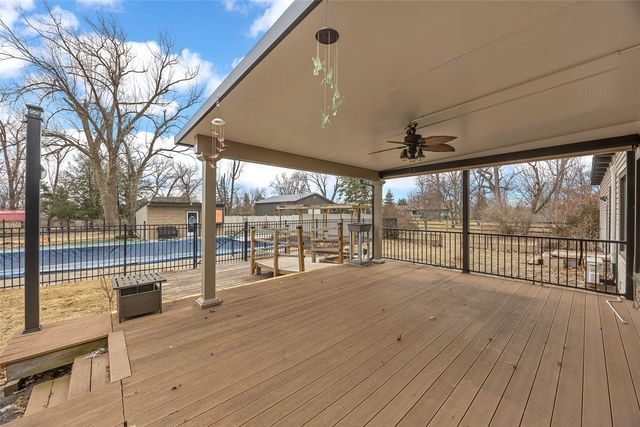 1945 30th St Dr SE, Cedar Rapids, IA 52403