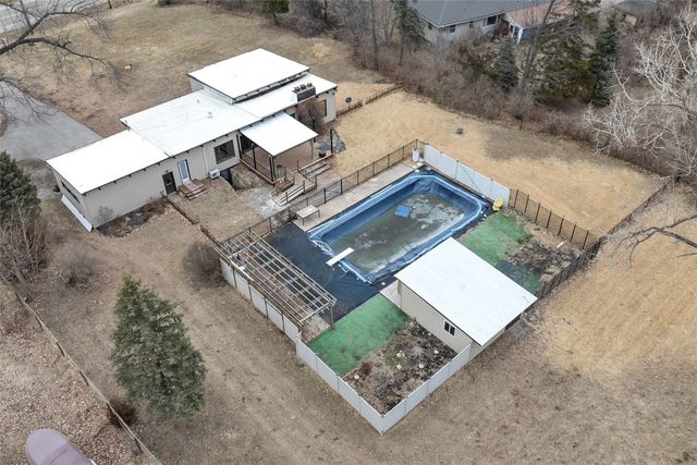 1945 30th St Dr SE, Cedar Rapids, IA 52403