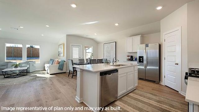 925 S Bear Lane, Mustang, OK 73064