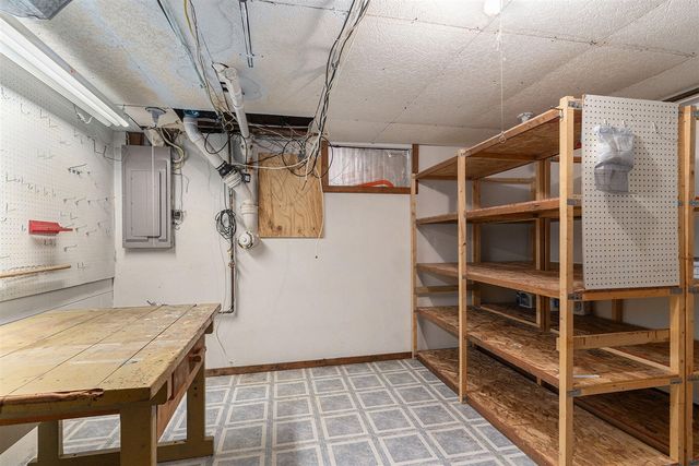 1345 Hendrick Road, Norton Shores, MI 49441