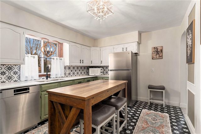 1345 Hendrick Road, Norton Shores, MI 49441