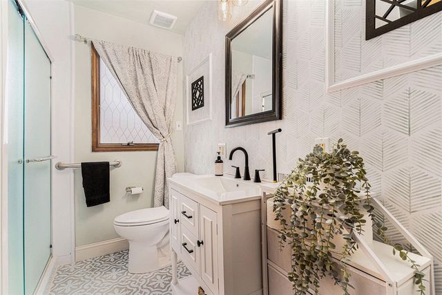 1345 Hendrick Road, Norton Shores, MI 49441