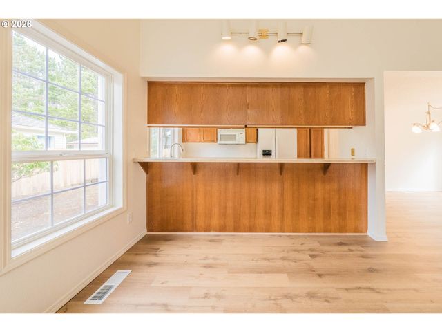 65 SIJOTA St, Gleneden Beach, OR 97388