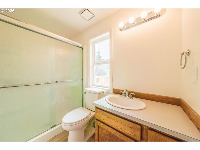 65 SIJOTA St, Gleneden Beach, OR 97388