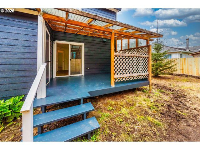 65 SIJOTA St, Gleneden Beach, OR 97388