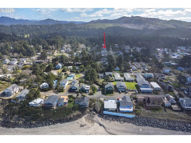 65 SIJOTA St, Gleneden Beach, OR 97388
