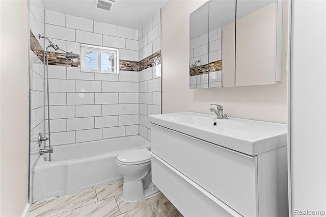 4429 Croissant Street, Dearborn Heights, MI 48125