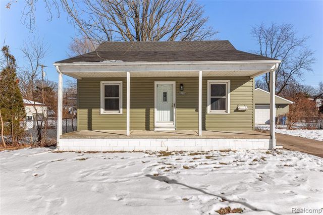 4429 Croissant Street, Dearborn Heights, MI 48125